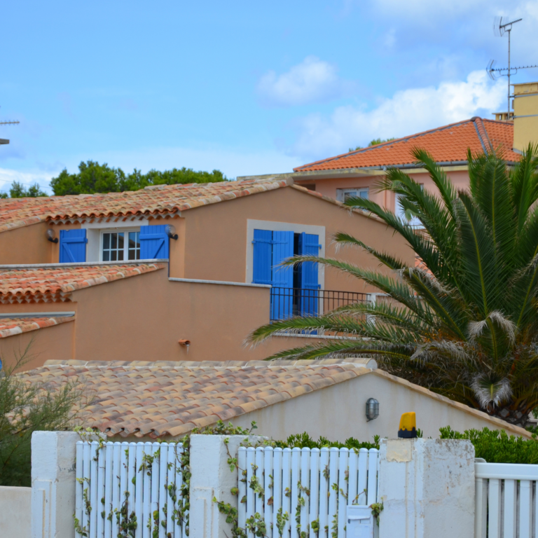 Isoler sa toiture contre la chaleur de l’été provençal